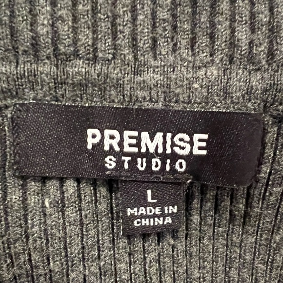 PREMISE women gray turtle neck sweater /size L - Picture 2 of 8